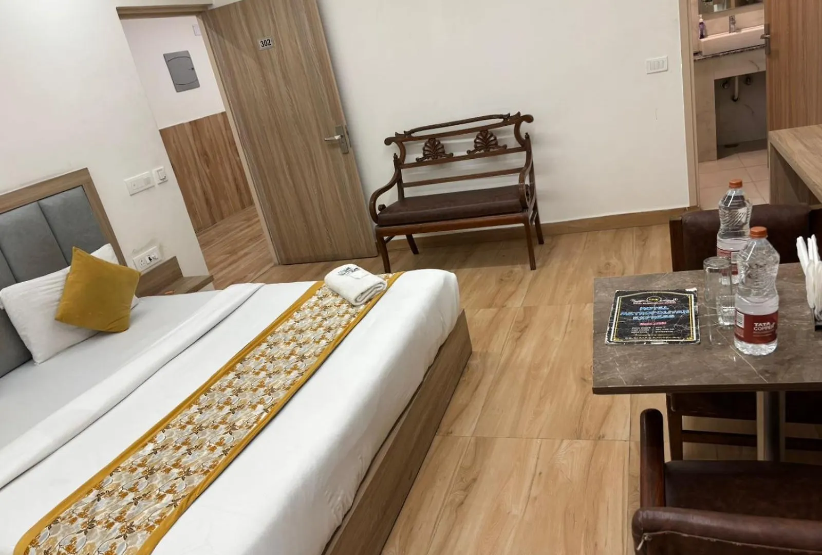 ****  Hotel The Metropolitan Plaza Near Igi Airport Delhi New Delhi India