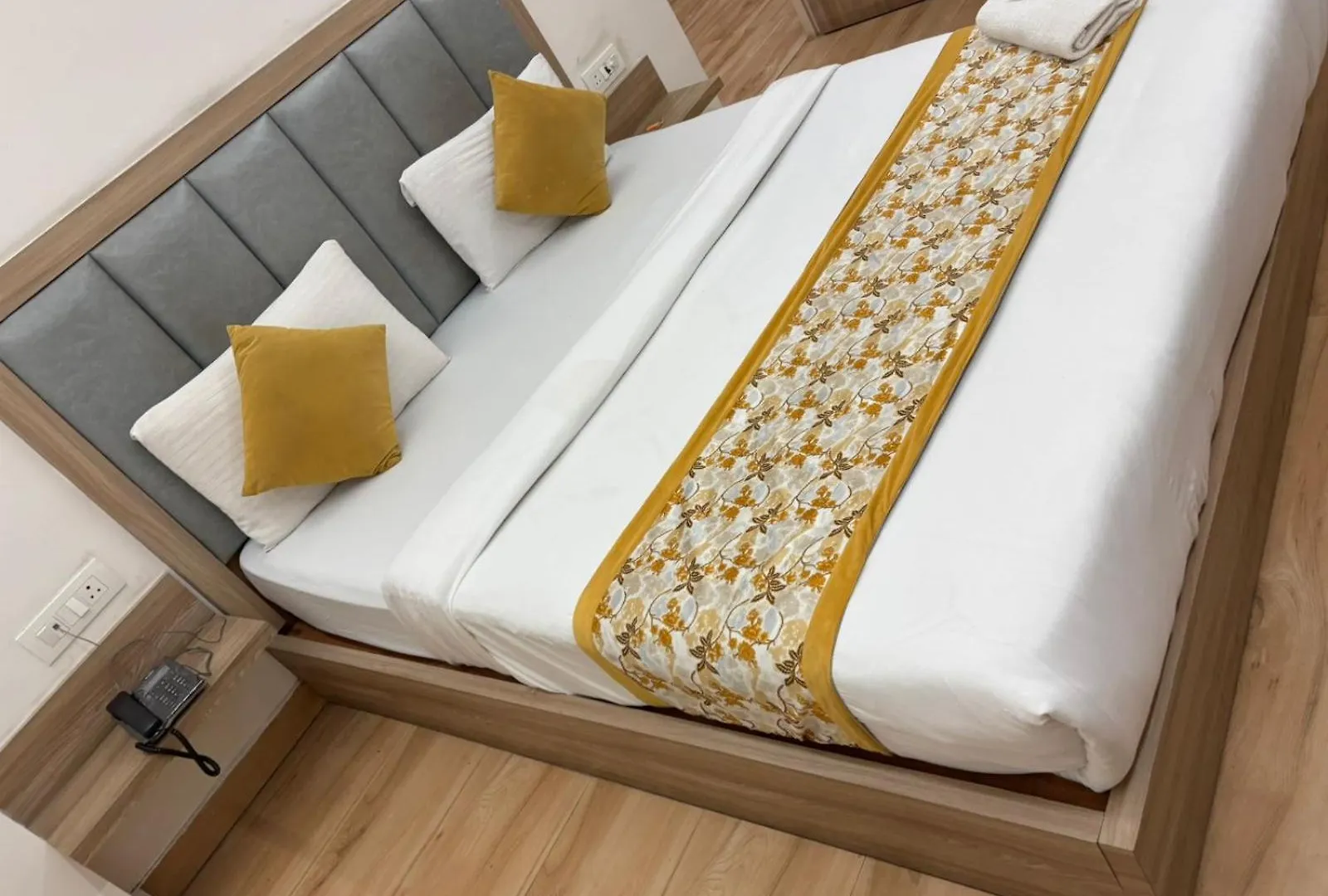 Hotel The Metropolitan Plaza Near Igi Airport Delhi New Delhi