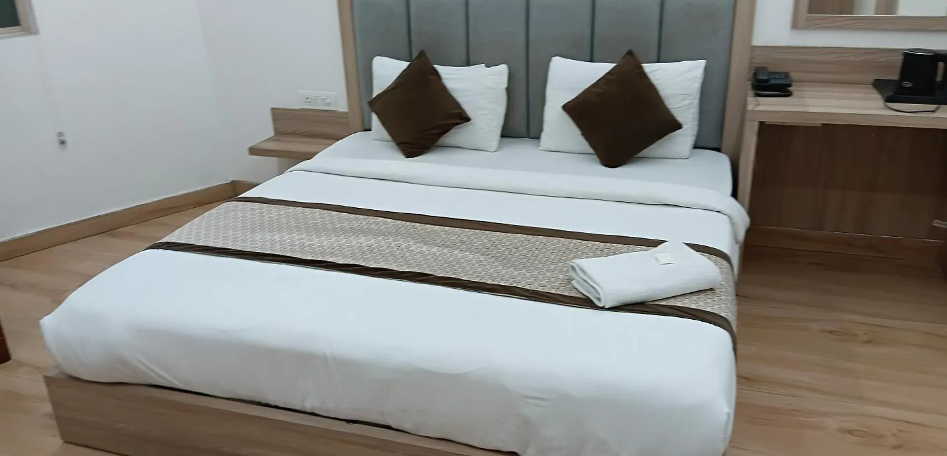Hotel The Metropolitan Plaza Near Igi Airport Delhi New Delhi 4*,  India