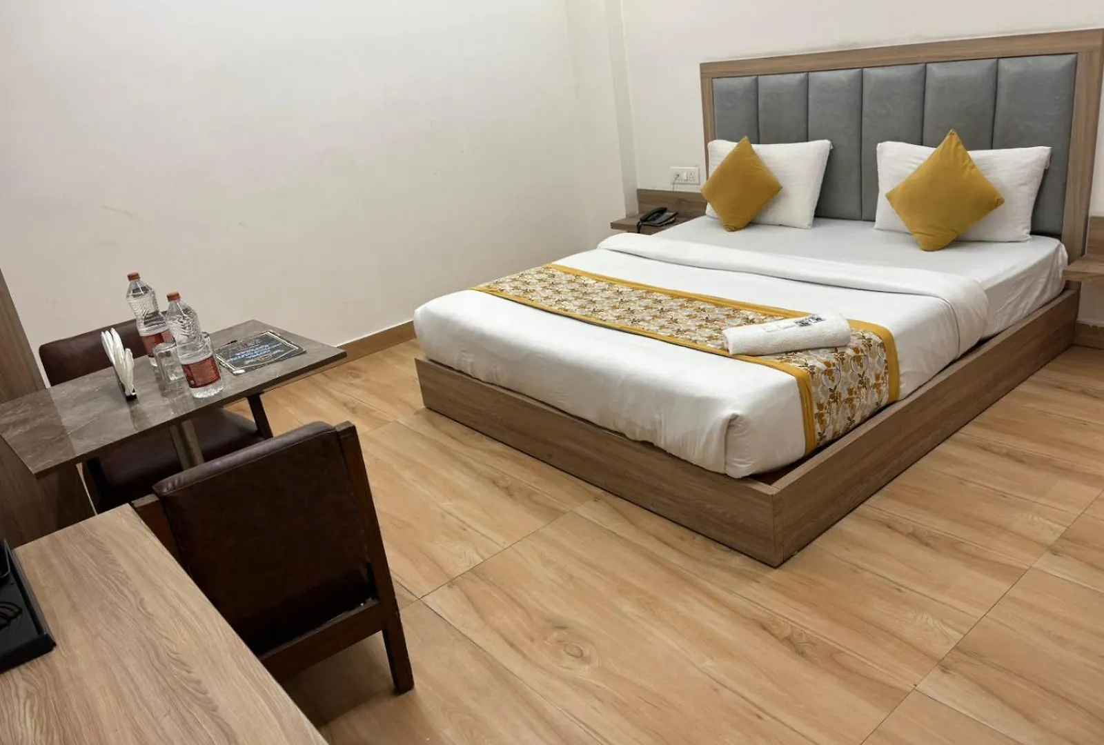 Hotel The Metropolitan Plaza Near Igi Airport Delhi New Delhi