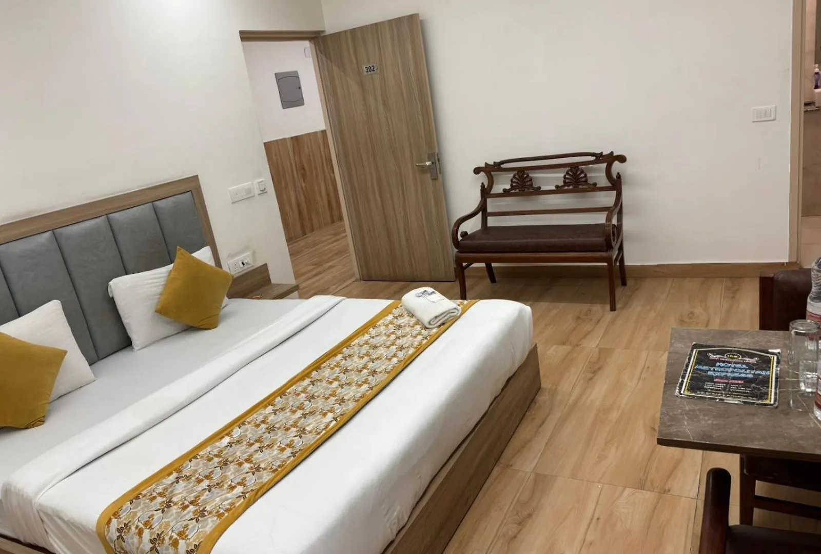 Hotel The Metropolitan Plaza Near Igi Airport Delhi New Delhi India