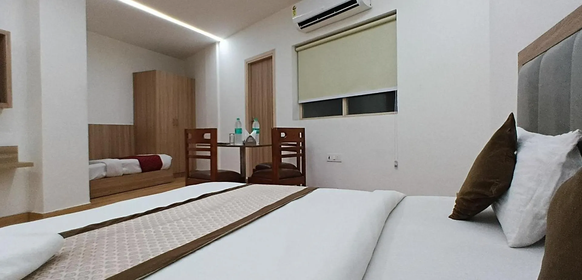 Hotel The Metropolitan Plaza Near Igi Airport Delhi New Delhi 4*,