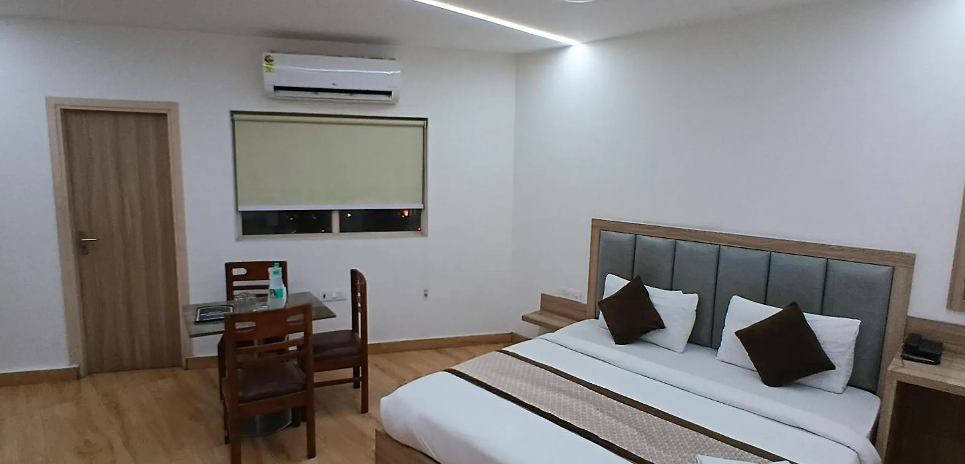 Hotel The Metropolitan Plaza Near Igi Airport Delhi New Delhi