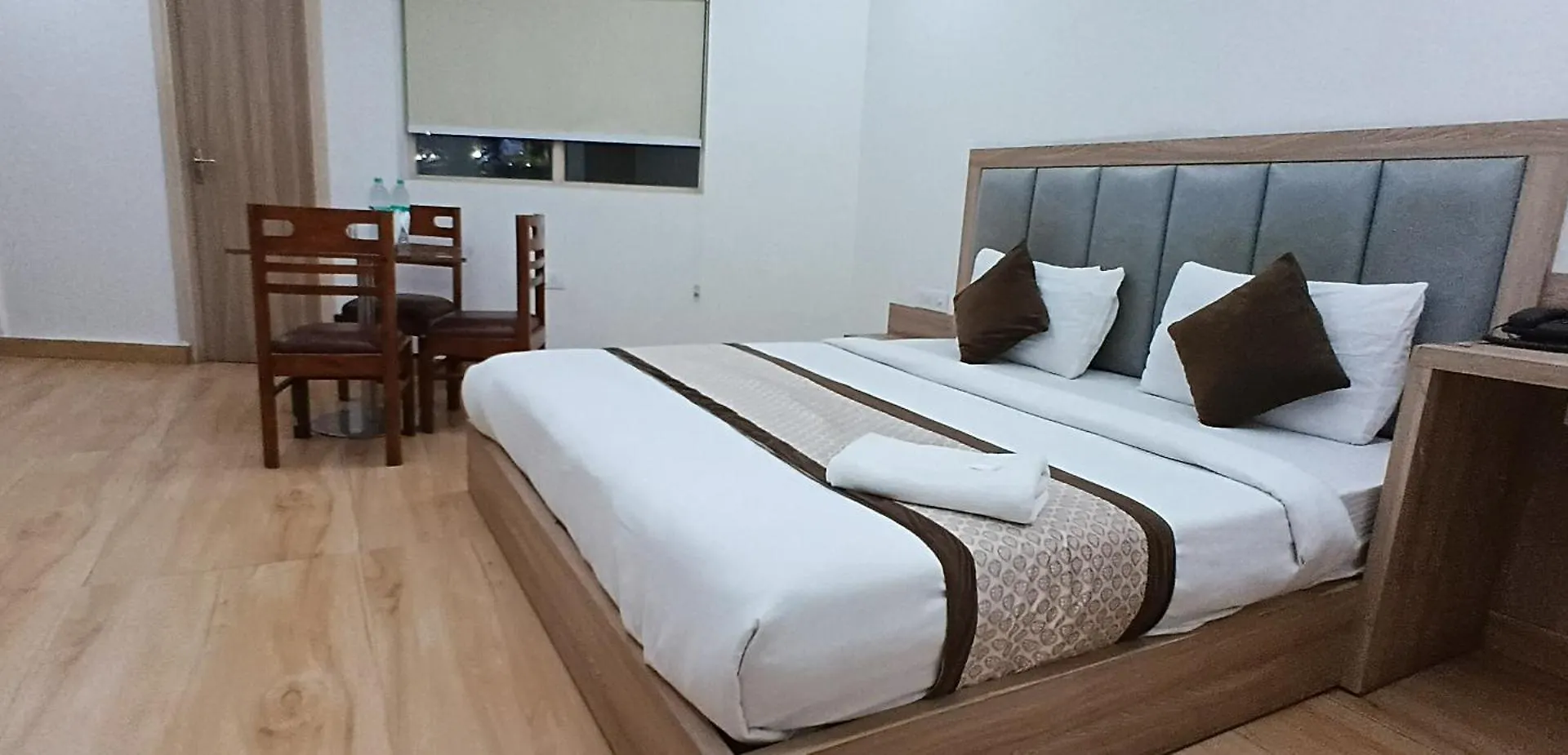Hotel The Metropolitan Plaza Near Igi Airport Delhi New Delhi